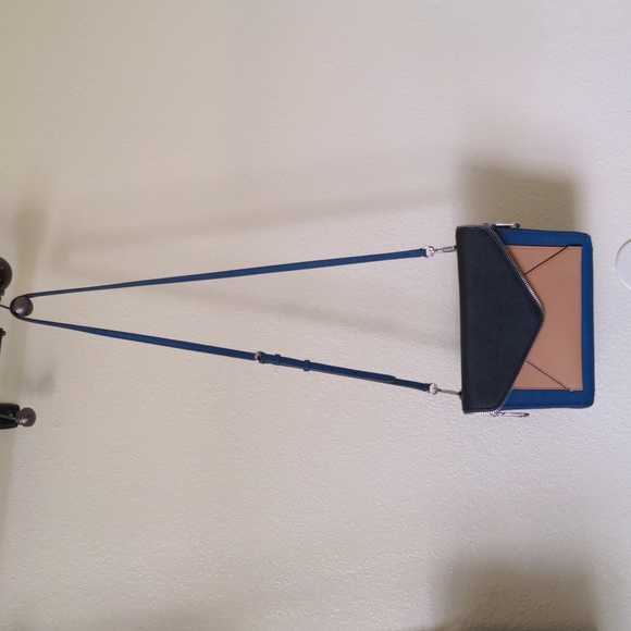 NWOT REBECCA MINKOFF MINI MARLOWE NAVY TAN BLACK CROSSBODY PURSE HANDBAG - Picture 2 of 7